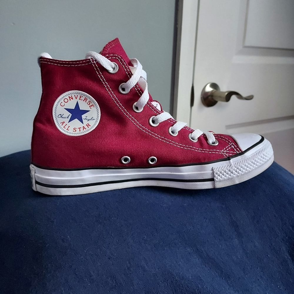 Converse high top for women size 8